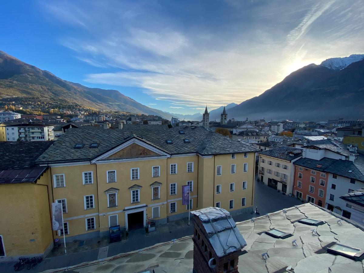 Mansarda Del Sole, Nel Cuore Di Аоста Экстерьер фото
