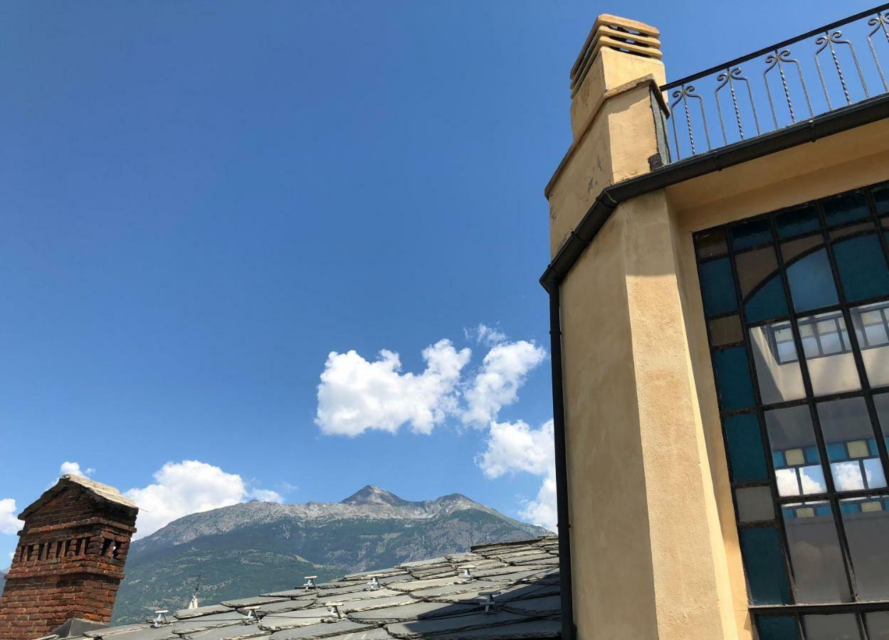 Mansarda Del Sole, Nel Cuore Di Аоста Экстерьер фото